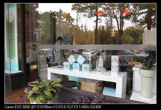 【台南市】貴婦蹓狗必到的下午茶－深藍咖啡館(原發表者:米糕的爹)(開箱分享)