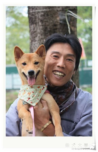 我和阿拔上報啦....(原發表者:財妹拔拔)(相簿)