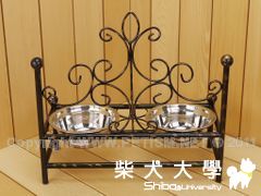 8-23.大哥媽咪發現一種高級的寵物桌喔(原發表者:大哥媽咪)(綜合討論)